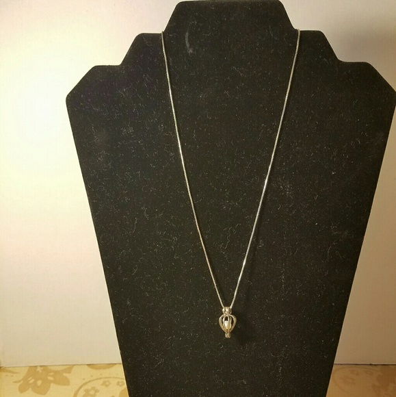 Jewelry - Necklace and pendant